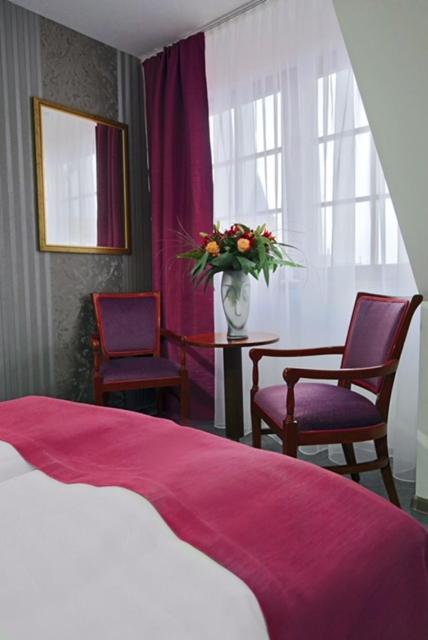 Hotel Am Markt Oebisfelde Екстериор снимка