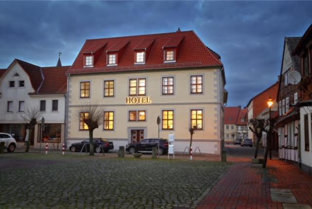 Hotel Am Markt Oebisfelde Екстериор снимка