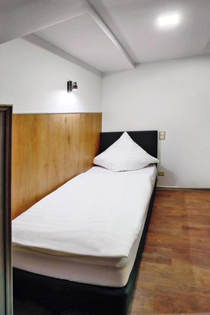 Hotel Am Markt Oebisfelde Екстериор снимка